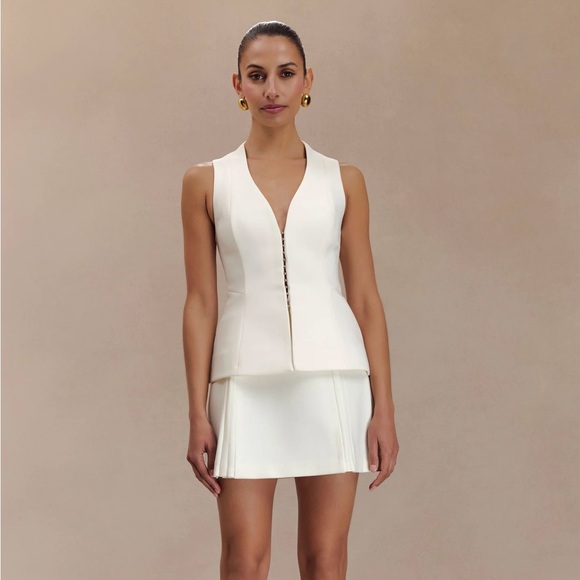 NWT Melinda Mini Skirt with Pleats - Ivory M - Picture 1 of 8